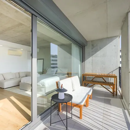 Inside Station Aveiro