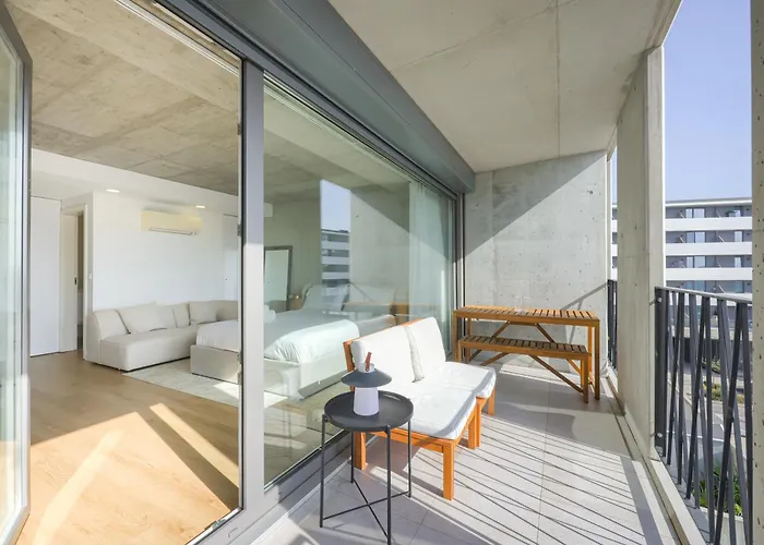 Inside Station Aveiro